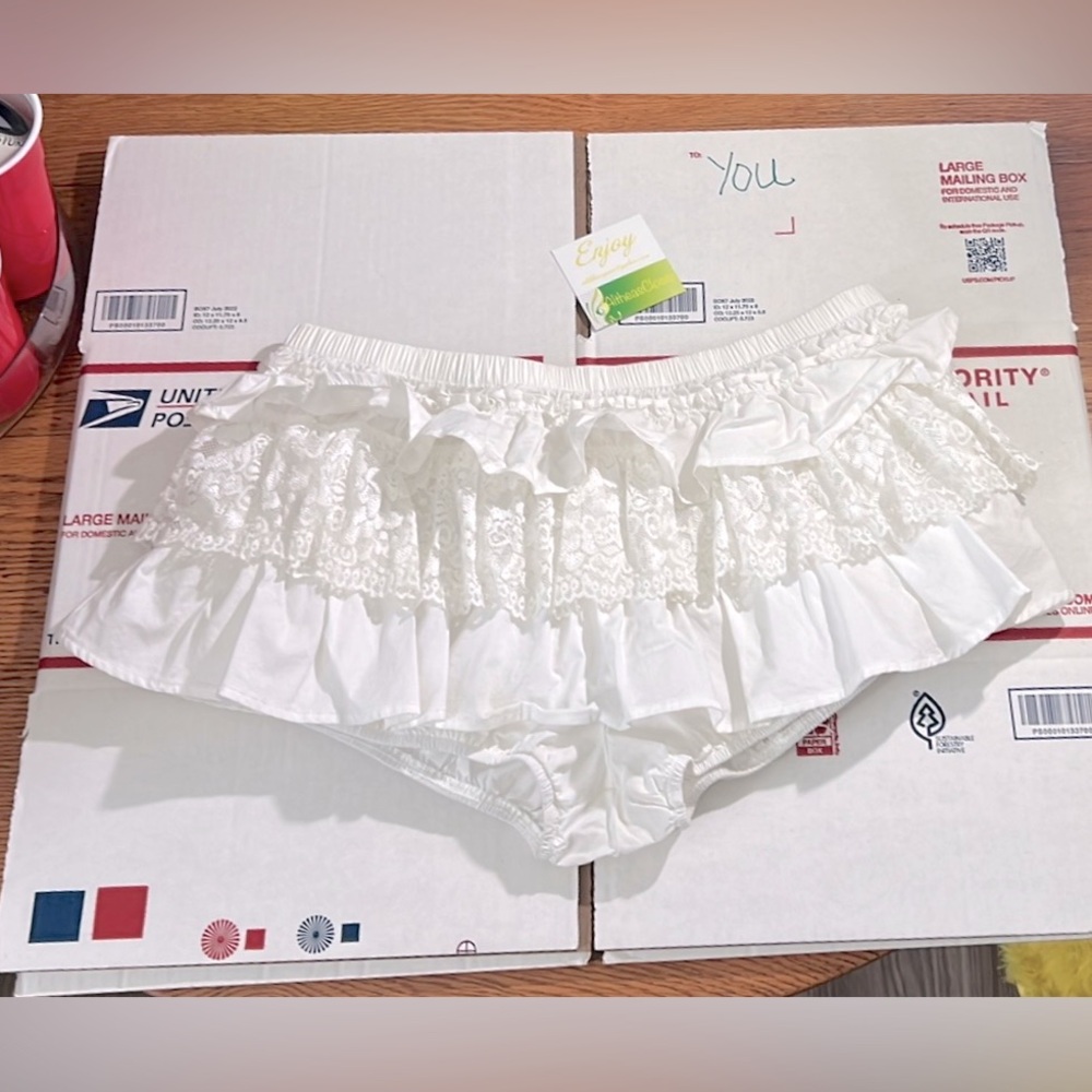 White Lace Ruffle Women Skort